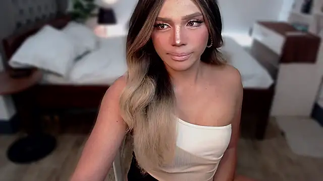 Snapshot of liaa_lurrecams chatting on 11-08-25, 10:26 liaa lurrecams online show from 11-08-25, 10:26