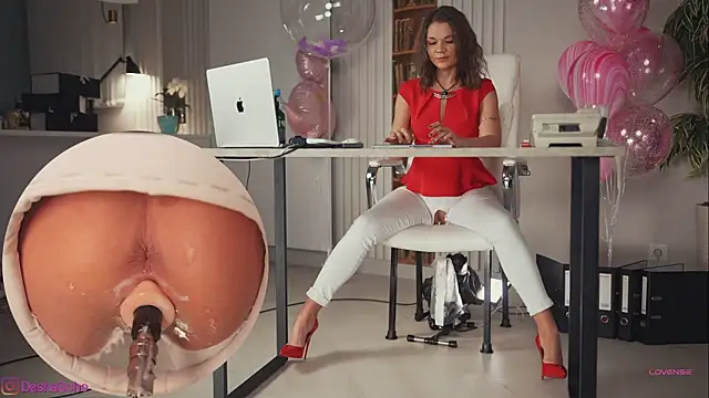 art porno online show from 04-13-26, 01:00