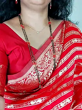 Snapshot of Indian_desi_wife chatting on 06-02-26, 02:35 Indian desi wife online show from 06-02-26, 02:35