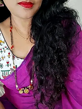 Snapshot of Indian_desi_wife chatting on 06-04-26, 02:28 Indian desi wife online show from 06-04-26, 02:28