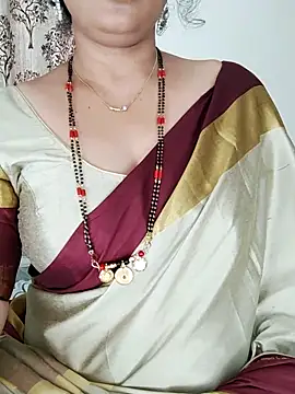 Snapshot of Indian_desi_wife chatting on 06-22-26, 03:25 Indian desi wife online show from 06-22-26, 03:25