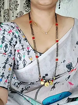 Snapshot of Indian_desi_wife chatting on 06-25-26, 02:22 Indian desi wife online show from 06-25-26, 02:22