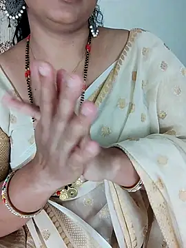 Snapshot of Indian_desi_wife chatting on 07-05-26, 04:30 Indian desi wife online show from 07-05-26, 04:30