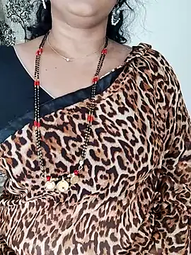 Snapshot of Indian_desi_wife chatting on 07-14-26, 04:02 Indian desi wife online show from 07-14-26, 04:02