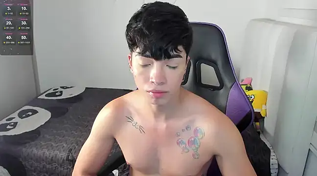 Snapshot of santy7v7 chatting on 12-18-24, 04:28 santy7v7 online show from 12-18-24, 04:28