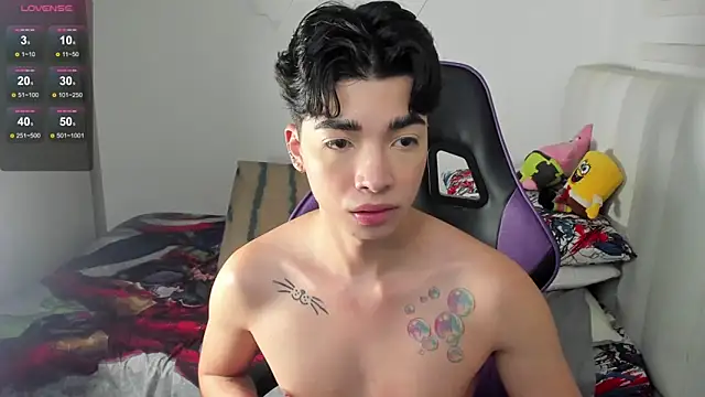 Snapshot of santy7v7 chatting on 02-19-25, 12:55 santy7v7 online show from 02-19-25, 12:55