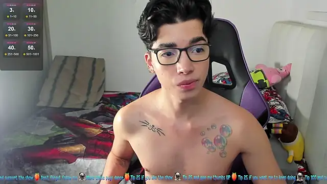 Snapshot of santy7v7 chatting on 03-05-25, 01:06 santy7v7 online show from 03-05-25, 01:06