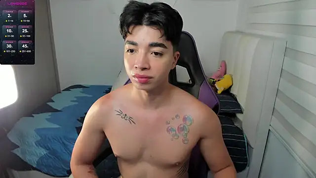 Snapshot of santy7v7 chatting on 09-25-25, 01:15 santy7v7 online show from 09-25-25, 01:15