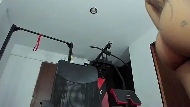 Lia sarahi online show from 02-21-25, 08:38