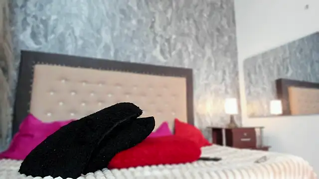 Lia sarahi online show from 03-13-25, 11:30