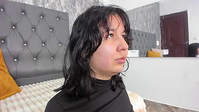 Lia sarahi online show from 02-25-26, 11:42