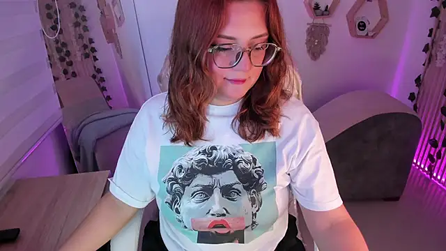 Snapshot of paulinacostello chatting on 02-22-25, 01:35 paulinacostello online show from 02-22-25, 01:35