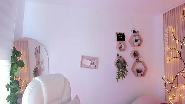 paulinacostello online show from 10-10-25, 03:55