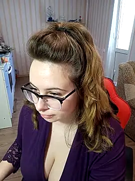 DienkaGreen online show from 02-24-25, 06:27