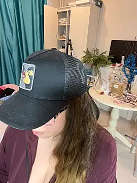 DienkaGreen online show from 01-16-26, 07:56