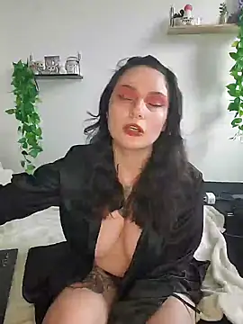 Moxxxie online show from 03-09-25, 02:10