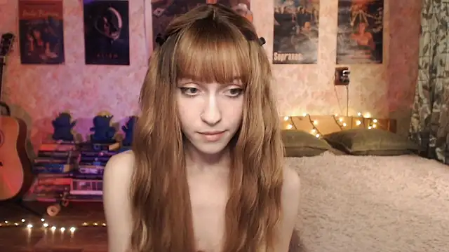 Friendly Ellie online show from 12-04-24, 01:20