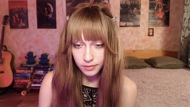 Snapshot of Friendly_Ellie chatting on 07-14-26, 12:24 Friendly Ellie online show from 07-14-26, 12:24
