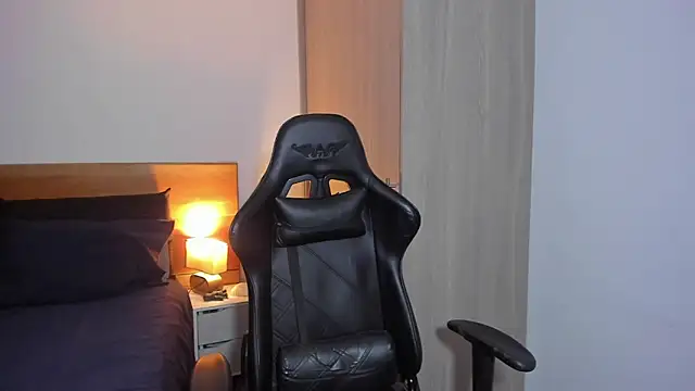 Snapshot of Justyn_Torres chatting on 12-04-24, 07:01 Justyn Torres online show from 12-04-24, 07:01