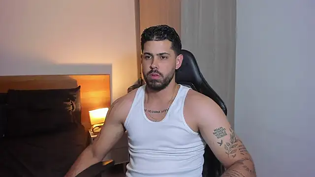 Snapshot of Justyn_Torres chatting on 12-10-24, 07:11 Justyn Torres online show from 12-10-24, 07:11