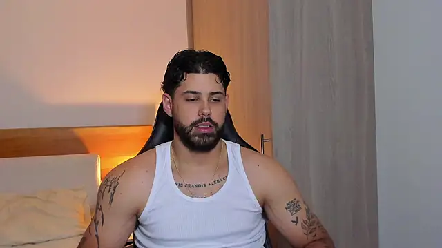 Snapshot of Justyn_Torres chatting on 02-27-25, 07:26 Justyn Torres online show from 02-27-25, 07:26