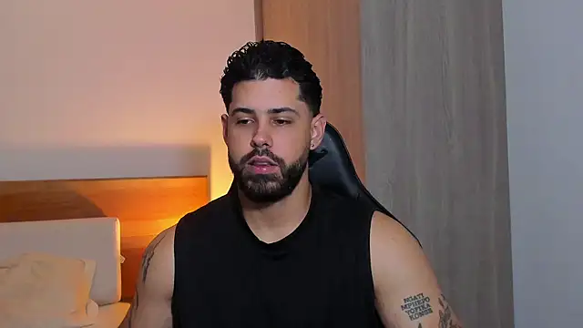 Snapshot of Justyn_Torres chatting on 03-01-25, 01:18 Justyn Torres online show from 03-01-25, 01:18