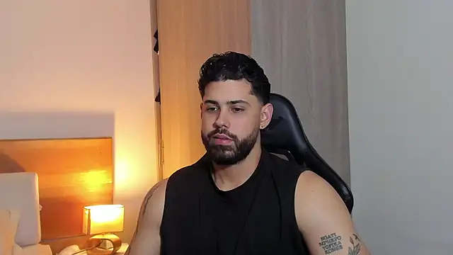 Snapshot of Justyn_Torres chatting on 03-01-25, 04:22 Justyn Torres online show from 03-01-25, 04:22