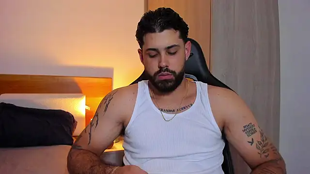 Snapshot of Justyn_Torres chatting on 03-05-25, 09:26 Justyn Torres online show from 03-05-25, 09:26