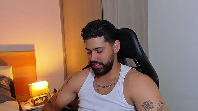 Snapshot of Justyn_Torres chatting on 03-13-25, 05:39 Justyn Torres online show from 03-13-25, 05:39