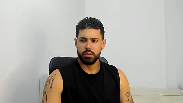 Snapshot of Justyn_Torres chatting on 09-09-25, 02:44 Justyn Torres online show from 09-09-25, 02:44