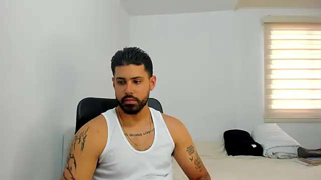 Snapshot of Justyn_Torres chatting on 09-10-25, 10:21 Justyn Torres online show from 09-10-25, 10:21