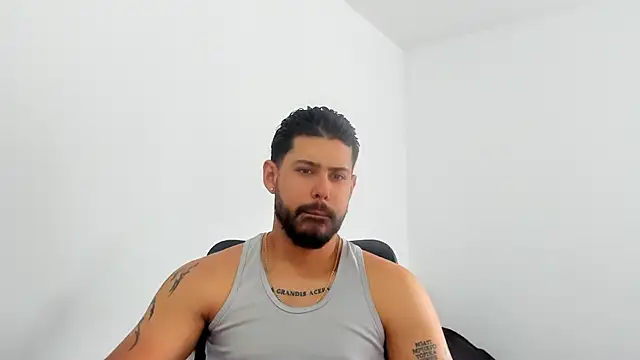 Snapshot of Justyn_Torres chatting on 09-12-25, 03:34 Justyn Torres online show from 09-12-25, 03:34