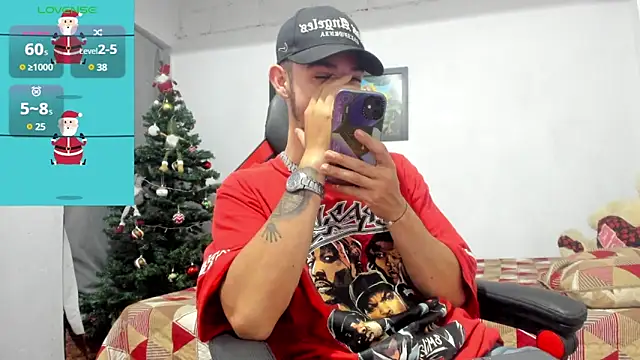 Snapshot of freestyle_blake1 chatting on 12-18-24, 03:55 freestyle blake1 online show from 12-18-24, 03:55