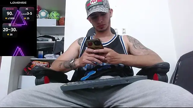 Snapshot of freestyle_blake1 chatting on 10-04-25, 06:28 freestyle blake1 online show from 10-04-25, 06:28