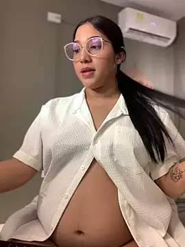 Snapshot of Amandanauty chatting on 12-27-24, 01:22 Amandanauty online show from 12-27-24, 01:22