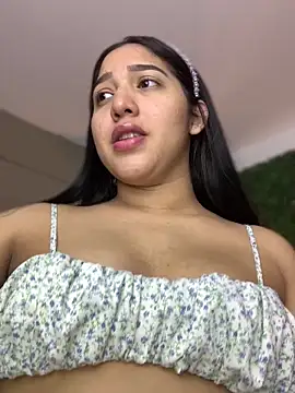 Snapshot of Amandanauty chatting on 01-19-25, 06:00 Amandanauty online show from 01-19-25, 06:00