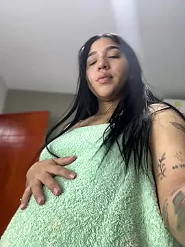 Snapshot of Amandanauty chatting on 01-26-25, 04:09 Amandanauty online show from 01-26-25, 04:09