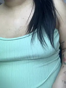 Snapshot of Amandanauty chatting on 01-28-25, 11:28 Amandanauty online show from 01-28-25, 11:28