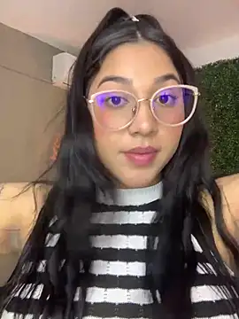 Snapshot of Amandanauty chatting on 02-02-25, 01:55 Amandanauty online show from 02-02-25, 01:55