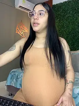 Snapshot of Amandanauty chatting on 02-28-25, 09:33 Amandanauty online show from 02-28-25, 09:33