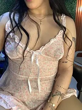 Snapshot of Amandanauty chatting on 10-24-25, 08:11 Amandanauty online show from 10-24-25, 08:11