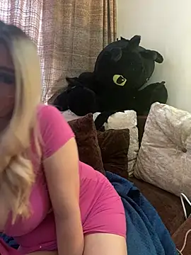 Snapshot of salomesweet13 chatting on 03-12-25, 04:13 salomesweet13 online show from 03-12-25, 04:13