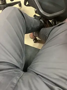 Snapshot of Bareilly_Boy1 chatting on 02-25-25, 01:28 Bareilly Boy1 online show from 02-25-25, 01:28