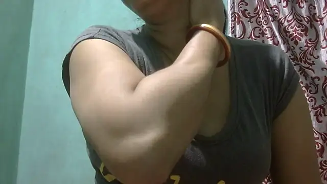 Snapshot of AVNI09- chatting on 11-12-25, 09:21 AVNI09- online show from 11-12-25, 09:21