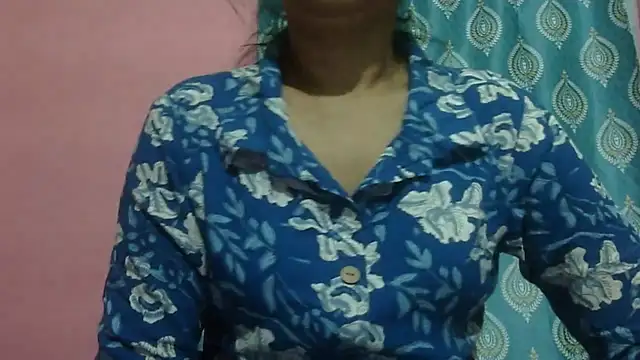 Snapshot of AVNI09- chatting on 01-12-26, 10:53 AVNI09- online show from 01-12-26, 10:53