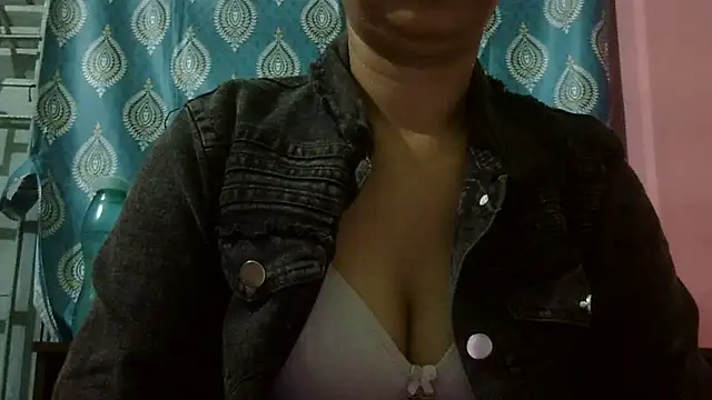 Snapshot of AVNI09- chatting on 01-15-26, 05:16 AVNI09- online show from 01-15-26, 05:16