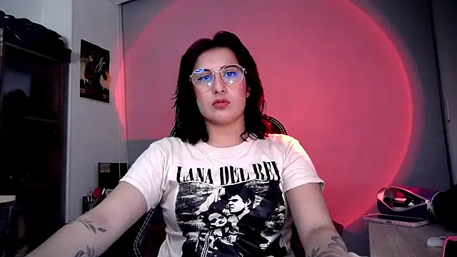 Snapshot of Scarlett_Sen chatting on 05-07-26, 04:34 Scarlett Sen online show from 05-07-26, 04:34