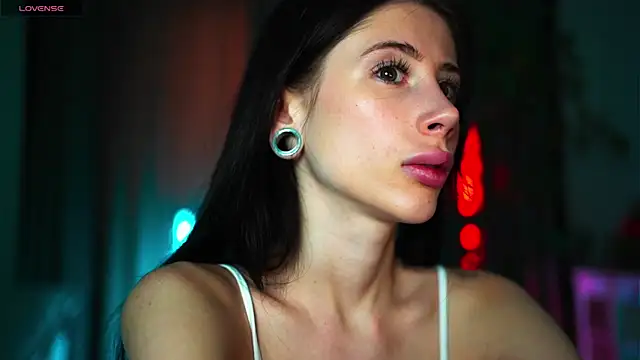 Snapshot of Your_Nicolett chatting on 03-21-25, 05:21 Your Nicolett online show from 03-21-25, 05:21