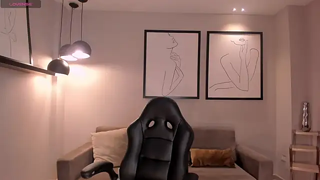 Snapshot of NickyLawson chatting on 02-16-25, 12:21 NickyLawson online show from 02-16-25, 12:21