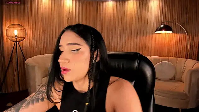 Snapshot of NickyLawson chatting on 10-09-25, 03:59 NickyLawson online show from 10-09-25, 03:59